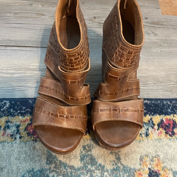 Bed Stu Tan Leather Wedge Sandals - Picture 6 of 11